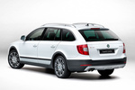 Skoda Superb Gama Superb Combi Outdoor Gama Superb Combi Outdoor Turismo familiar Exterior Lateral-Posterior 5 puertas