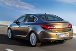 Opel Astra 1.4 Turbo 140 CV Gama Astra Turismo Exterior Posterior-Lateral 4 puertas