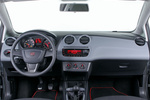 SEAT Ibiza 1.2 12v 60 CV Reference Turismo Interior Salpicadero 3 puertas