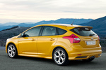 Ford Focus ST ST Turismo Tangerine Scream Exterior Posterior-Lateral 5 puertas