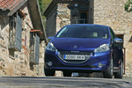 Peugeot 208 1.6 e-HDi 92 CV Allure Turismo Azul Virtual Exterior Frontal 3 puertas