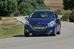 Peugeot 208 1.6 e-HDi 92 CV Allure Turismo Azul Virtual Exterior Frontal 3 puertas