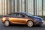 Opel Astra 1.4 Turbo 140 CV Gama Astra Turismo Exterior Frontal-Lateral 4 puertas