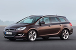 Opel Astra Gama Astra Sports Tourer Gama Astra Sports Tourer Turismo familiar Exterior Frontal-Lateral 5 puertas