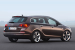Opel Astra Gama Astra Sports Tourer Gama Astra Sports Tourer Turismo familiar Exterior Posterior-Lateral 5 puertas