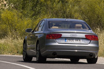 Audi A8 A8 hybrid A8 hybrid Turismo Gris cuarzo metalizado Exterior Lateral-Posterior 4 puertas