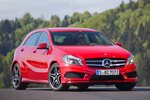 Mercedes-Benz Clase A Gama Clase A AMG Sport Turismo Rojo Jupiter Exterior Lateral-Frontal 5 puertas