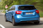 Mercedes-Benz Clase A A 200 Urban Turismo Azul Mares del Sur metalizada Exterior Lateral-Posterior 5 puertas