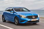 Mercedes-Benz Clase A A 200 Urban Turismo Azul Mares del Sur metalizada Exterior Lateral-Frontal 5 puertas