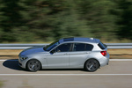 BMW Serie 1 118d Sport Line Turismo Graciersilber metalizado Exterior Lateral 5 puertas