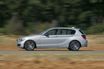 BMW Serie 1 118d Sport Line Turismo Graciersilber metalizado Exterior Lateral 5 puertas