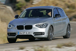 BMW Serie 1 118d Sport Line Turismo Graciersilber metalizado Exterior Frontal-Lateral 5 puertas