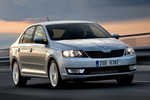 Skoda Rapid Gama Rapid Gama Rapid Turismo Exterior Frontal-Lateral 5 puertas