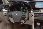 Lexus LS LS 460 (versi&oacute;n para Estados Unidos) Gama LS Turismo Interior Volante 5 puertas