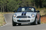 MINI MINI Roadster Cooper Roadster (122 CV) Cooper Descapotable White Silver metalizado Exterior Frontal-Lateral 2 puertas