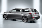Ford Mondeo Gama Mondeo Gama Mondeo Turismo familiar Plata Perla Exterior Lateral-Posterior 5 puertas