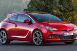 Opel Astra 2.0 BiTurbo CDTI 195 CV Gama Astra GTC Turismo Exterior Lateral-Frontal 3 puertas