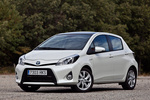 Toyota Yaris H&iacute;brido H&iacute;brido Turismo Blanco Glaciar Perlado Exterior Frontal-Lateral 5 puertas