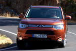 Mitsubishi Outlander 220 DI-D 150 CV 4WD Gama Outlander Todo terreno Copper Radiant Exterior Frontal 5 puertas