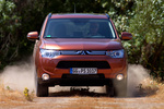 Mitsubishi Outlander 220 DI-D 150 CV 4WD Gama Outlander Todo terreno Copper Radiant Exterior Frontal 5 puertas