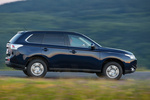 Mitsubishi Outlander 220 DI-D 150 CV 4WD Gama Outlander Todo terreno Azul Tanzanite Exterior Lateral 5 puertas