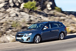 Chevrolet Cruze 2.0 VCDI 163 CV LTZ Turismo familiar Mystic Moonlight Blue  Exterior Frontal-Lateral 5 puertas