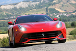 Ferrari F12berlinetta F12berlinetta (741 CV) Gama F12berlinetta Coup&eacute; Exterior Frontal-Lateral 3 puertas