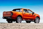 Ford Ranger 3.2 TDCi 200 CV 4x4 Wildtrack Pick up Naranja el&eacute;ctrico Exterior Posterior-Lateral 4 puertas