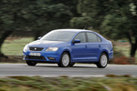 SEAT Toledo 1.2 TSI 105 CV Ecomotive (Modelo 2013) Style (Modelo 2013) Turismo Azul Oc&eacute;ano Exterior Frontal-Lateral 5 puertas