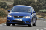 SEAT Toledo 1.2 TSI 105 CV Ecomotive (Modelo 2013) Style (Modelo 2013) Turismo Azul Oc&eacute;ano Exterior Frontal 5 puertas
