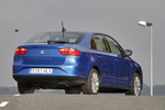 SEAT Toledo 1.2 TSI 105 CV Ecomotive (Modelo 2013) Style (Modelo 2013) Turismo Azul Oc&eacute;ano Exterior Posterior-Lateral 5 puertas