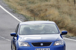 SEAT Toledo 1.2 TSI 105 CV Ecomotive (Modelo 2013) Style (Modelo 2013) Turismo Azul Oc&eacute;ano Exterior Frontal 5 puertas