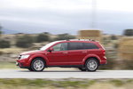 Fiat Freemont AWD 2.0 16v 170 CV Diesel Lounge  Monovolumen Rojo brillante Exterior Lateral 5 puertas