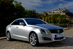 Cadillac ATS 2.0 Turbo 276 CV Gama ATS Turismo Radiant Silver Metallic Exterior Frontal-Lateral 4 puertas