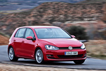 Volkswagen Golf 2.0 TDI CR 150 CV Sport Turismo Rojo Tornado Exterior Lateral-Frontal 5 puertas