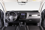 Mitsubishi Outlander 220 DI-D 150 CV 4WD Motion Todo terreno Interior Salpicadero 5 puertas