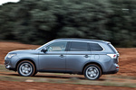 Mitsubishi Outlander 220 DI-D 150 CV 4WD Motion Todo terreno Gris Titanium Exterior Lateral 5 puertas