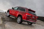Jeep Grand Cherokee Gama Grand Cherokee (versi&oacute;n para Estados Unidos) Gama Grand Cherokee (versi&oacute;n para Estados Unidos) Todo terreno Rojo cereza Exterior Lateral-Posterior 5 puertas
