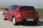 Toyota Auris 120D Advance Turismo Rojo Rub&iacute; Exterior Posterior-Lateral 5 puertas