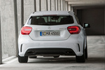 Mercedes-Benz Clase A A 45 AMG A 45 AMG Turismo Blanco Cirro Exterior Posterior 5 puertas
