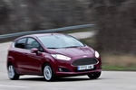 Ford Fiesta 1.0 EcoBoost 125 CV Auto-Start-Stop Titanium Turismo Hot Magenta Exterior Lateral-Frontal 5 puertas