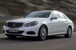 Mercedes-Benz Clase E E 250 Classic Turismo Blanco Diamante Metalizado Exterior Frontal-Lateral 5 puertas