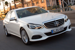 Mercedes-Benz Clase E E 250 Classic Turismo Blanco Diamante Metalizado Exterior Frontal-Lateral 5 puertas