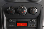 Mercedes-Benz Citan 109 CDI Combi 90 CV BlueEFFICIENCY. Gama Citan Veh&iacute;culo comercial Interior Mandos Sistemas Ventilaci&oacute;n 5 puertas