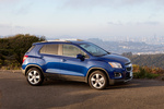 Chevrolet Trax Gama Trax Gama Trax Todo terreno Royal Solid Blue (versi&oacute;n no europea) Exterior Frontal-Lateral 5 puertas