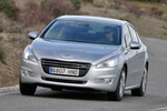 Peugeot 508 2.0 HDi HYbrid4 200 CV HYbrid4 Allure Turismo Gris Aluminio Exterior Frontal-Lateral 4 puertas
