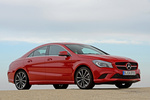 Mercedes-Benz Clase CLA CLA 200 (136 CV) Gama Clase CLA Turismo Rojo Jupiter Exterior Lateral-Frontal 4 puertas