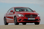 Mercedes-Benz Clase CLA CLA 200 (136 CV) Gama Clase CLA Turismo Rojo Jupiter Exterior Lateral-Frontal 4 puertas