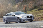 Jaguar XJ R R Turismo Exterior Frontal-Lateral 4 puertas