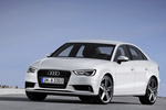 Audi A3 2.0 TDI 150 CV Gama A3 Sedan Turismo Blanco Glaciar metalizado Exterior Frontal-Lateral 4 puertas